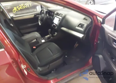 2018 Subaru Outback 2.5I Premium z USA, uszkodzony, nr VIN 4S4BSAHC2J3327471